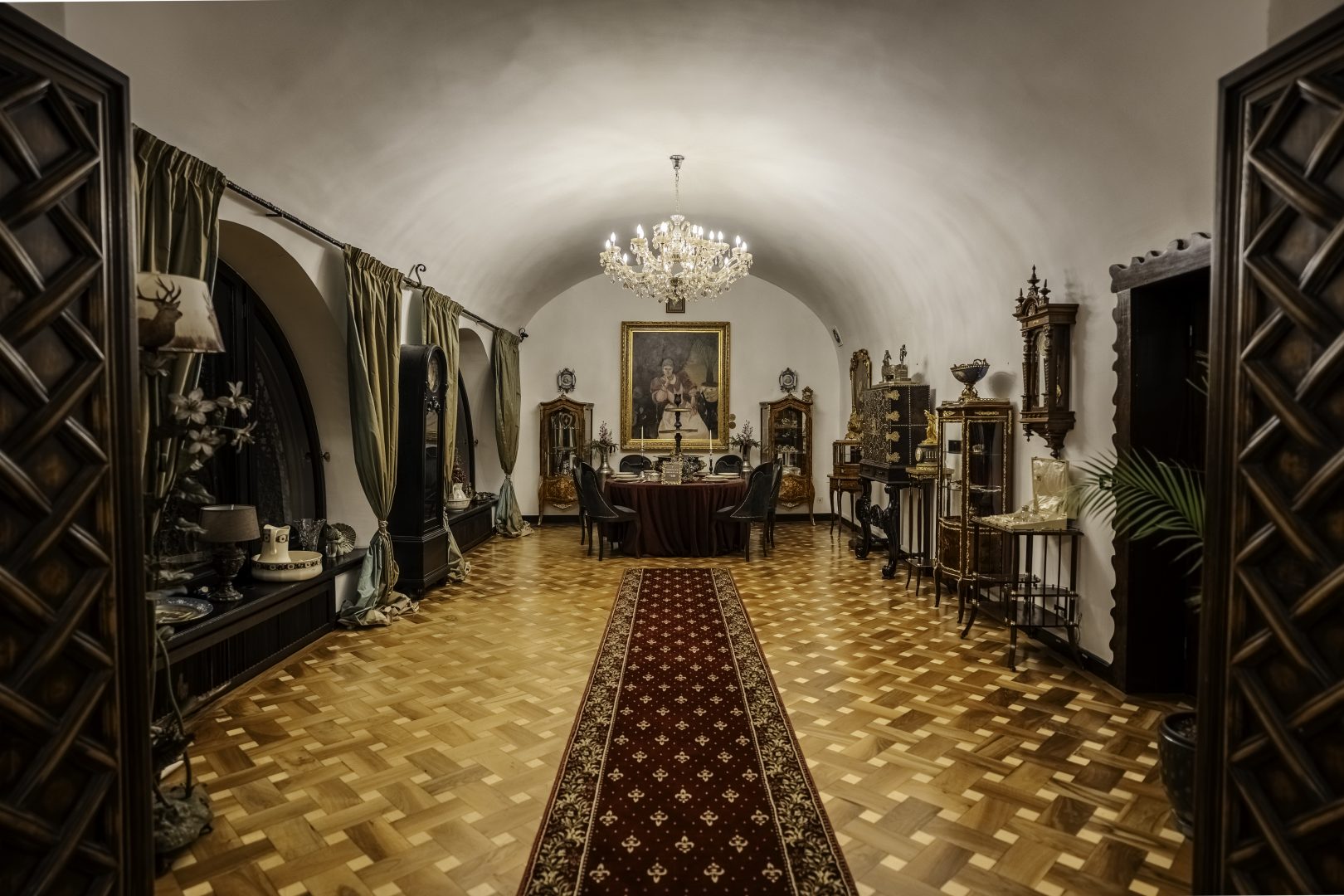 Casa Gheorghe Tătărescu din București: de la habitatul discret al puterii interbelice la actuala EkoGroup Vila